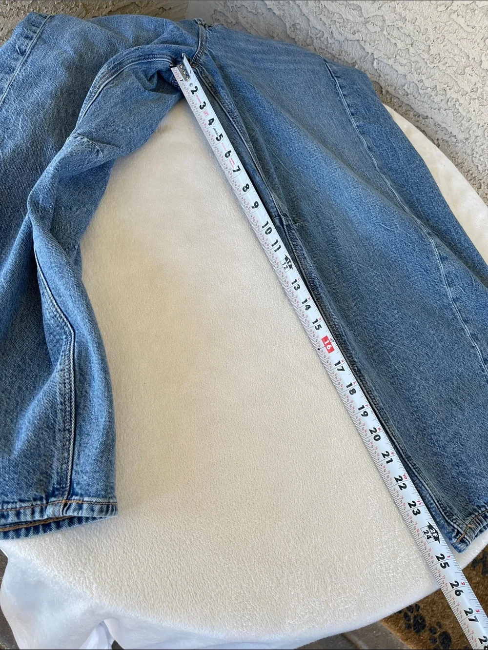 American Eagle Dreamy Drape Barrel leg 4 short - Picture 6 of 9